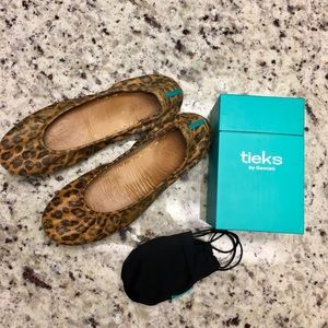 Leopard print Tieks